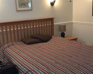Queen bed 