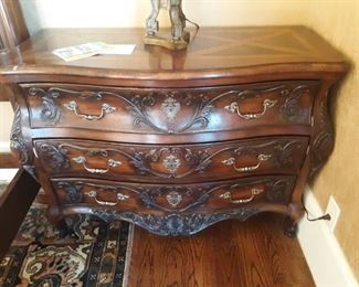 Fabulous Ornate chest of drawers drawer