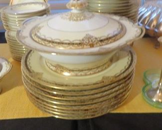 NORITAKE CHINA GACAHAD BLACK 