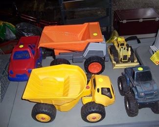 TOY TRUCKS PLASTIC