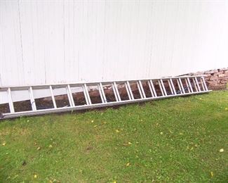 32 FOOT FLAT RUN  ALUMINUM LADDER