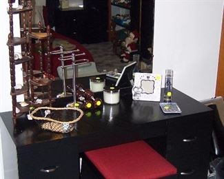 BLACK DRESSING TABLE