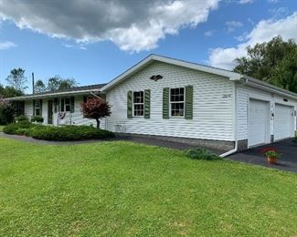 2076 Canal Rd., Canastota