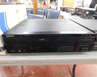 Pioneer CLD-1070 LaserDisc Player