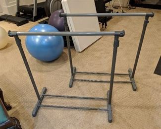 clothing racks 