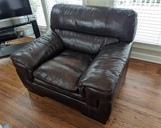 bonded leather chair