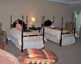 Master bedroom - twin beds