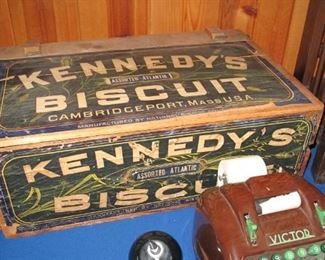 Super antique Kennedy's Biscuit box.