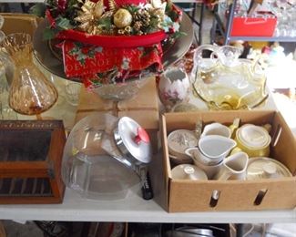 cream and sugar sets, blown glass swan, ++