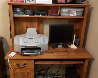 Computer desk
