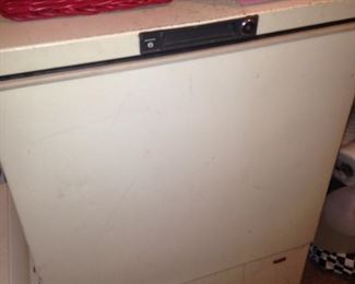 Chest freezer