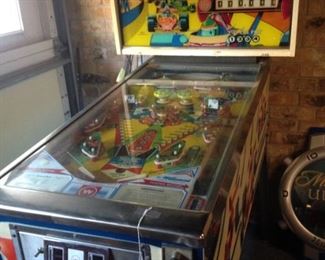 "Grand Prix" pinball machine