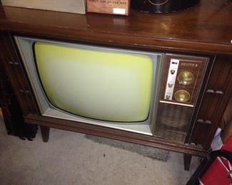 Another flash from the past - vintage Zenith TV