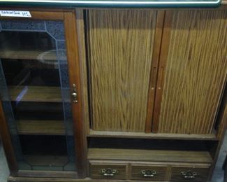 Entertainment center