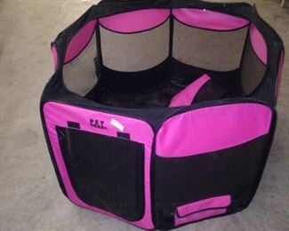 Pet Gear "playpen"