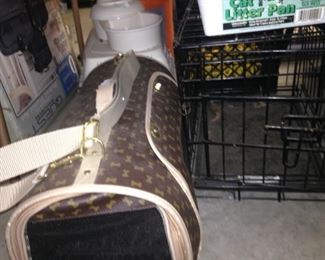 Pet carriers