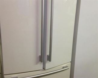 Refrigerator freezer