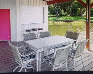 Table & 6 chairs