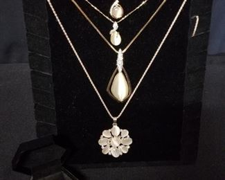 002 Pearlescent Pieces