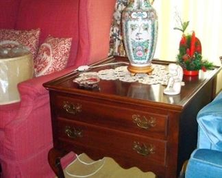 One of two Ethan Allen end tables & Oriental  lamp.