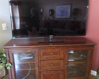 60' Flat ScreenTV....  Beautiful large Cabinet for Storage, TV... Could be used in an Entry Hall..