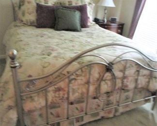 Queen Bed.. Linens, Queen and King.... Lamps, Artwork, tc.