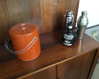 vintage mid century ice bucket nice $20