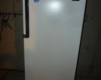 small bar refrigerator