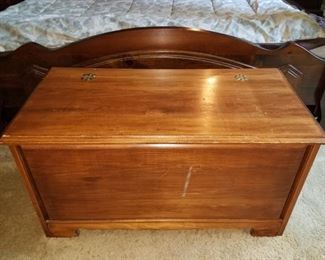 Blanket chest