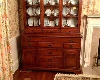 Thomasville china cabinet with service for eight Nortake China. 