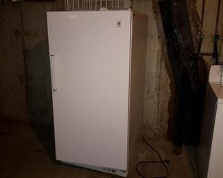 Freezer upright