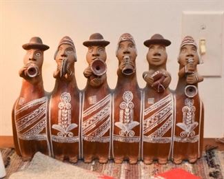 Mexican / South American Folk Art Clay Pottery Figure- Musicians