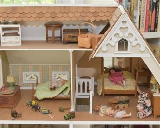 Victorian Queen Anne House Model / Miniature / Doll House / Dollhouse