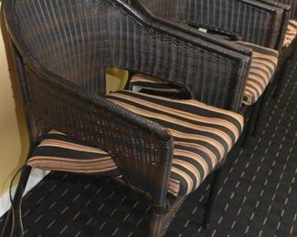 Set of 4 Wicker Style Chairs with Cushions