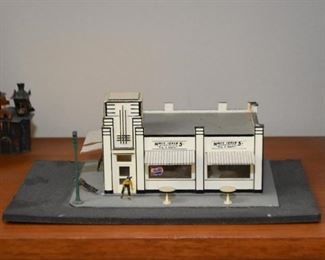 Model Train Buildings & Houses