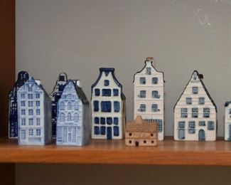 Miniature Houses & Buildings (Ceramic, Clay, Porcelain, Etc.)