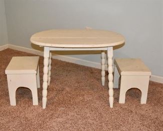 CHILDS TABLE AND SEATS