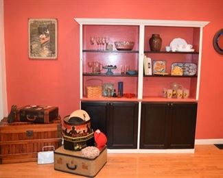 VINTAGE HATS - SUIT CASES