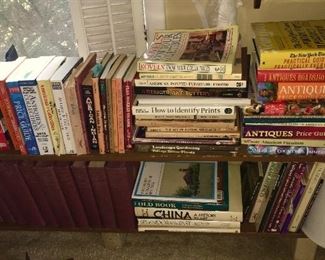 Many antique and modern books, many antique price guides