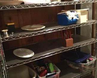 Rolling Baker's rack https://ctbids.com/#!/description/share/231030