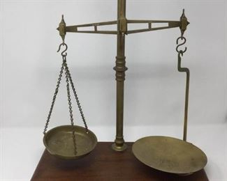 Antique A.M. Webb scale https://ctbids.com/#!/description/share/230654