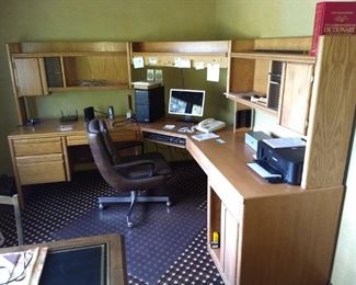Three-piece office workstation $50