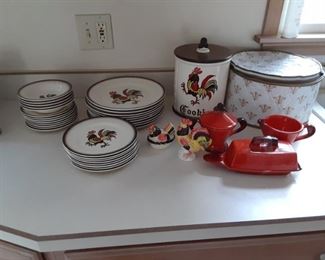 Metlox poppytrail trail rooster Ironstone dishware service for 8