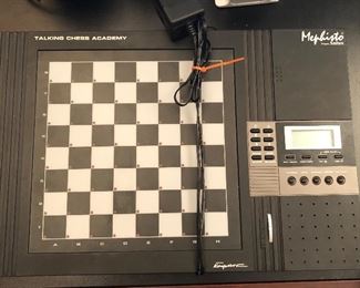 Electronic chess set