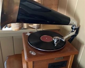 118. Thomas Home Phonograph Replica
