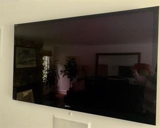 73. Bravia Sony TV (64")