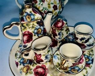 Miniature teaset