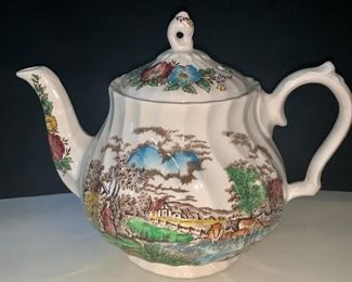 Country Life teapot by Sadler