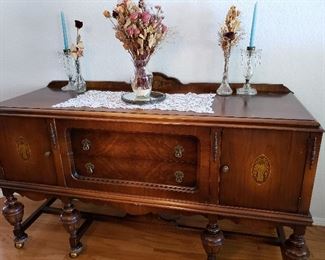 sideboard