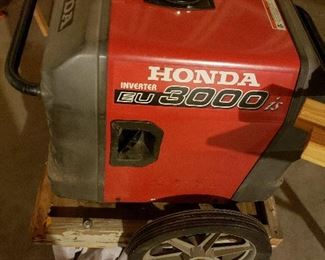 Lightly used Honda ultra quiet generator